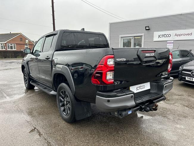 TOYOTA Hilux Photo 23
