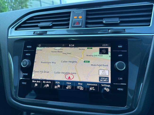 VOLKSWAGEN Tiguan Photo 14