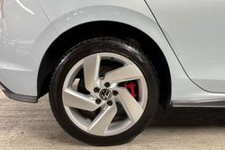 VOLKSWAGEN Golf Photo 5