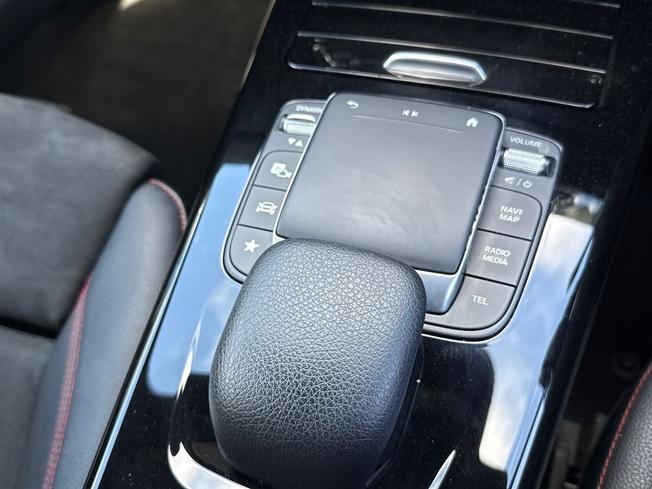 MERCEDES-BENZ A Class Photo 31