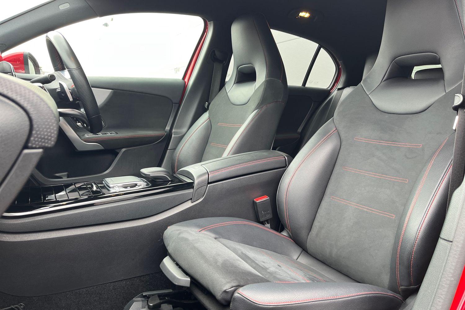 Mercedes-Benz A CLASS Photo 18