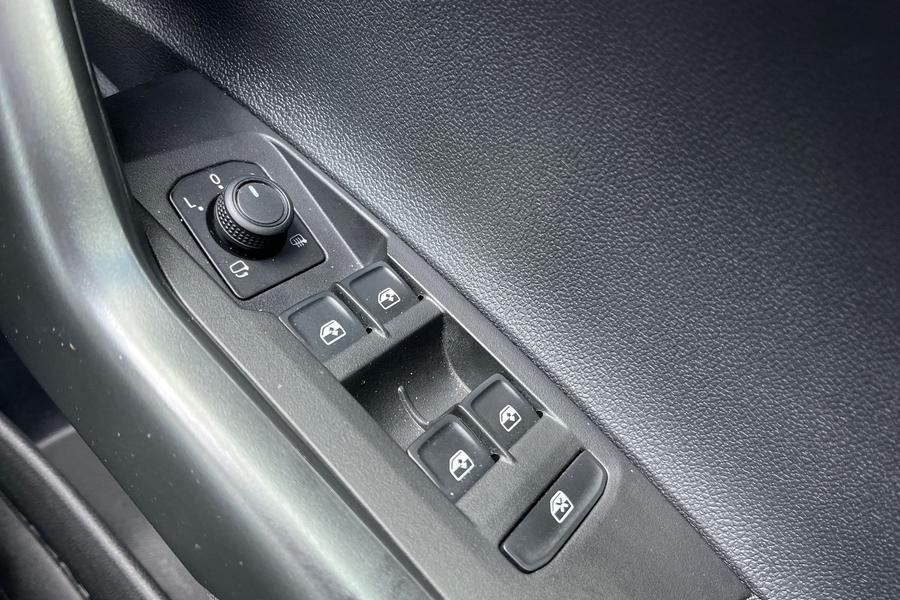 Volkswagen Polo Photo autoimg-2ab7ef78d6457c131a0fc9835d3f4d028e3f7567.jpg