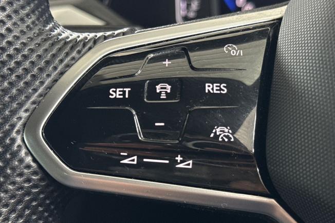 VOLKSWAGEN Arteon Photo 16