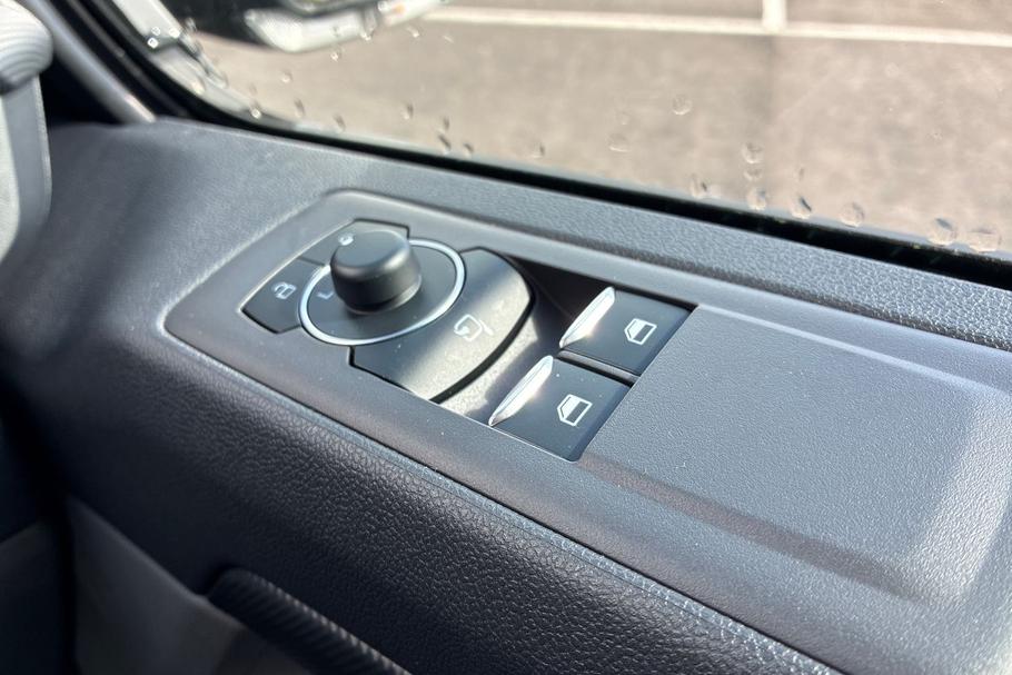 Used Ford TRANSIT CUSTOM SW26GWN 23