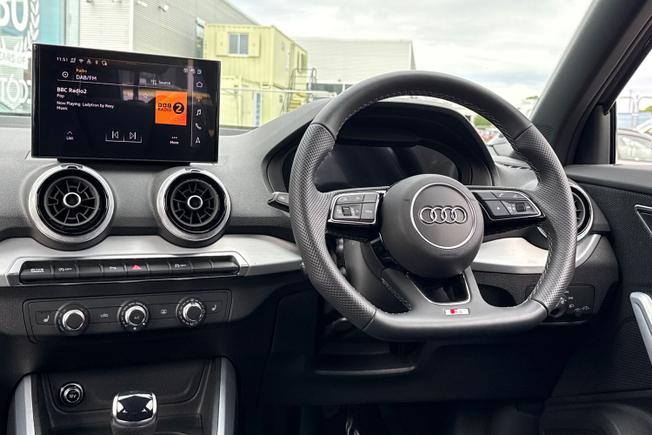 Audi Q2 Photo 39