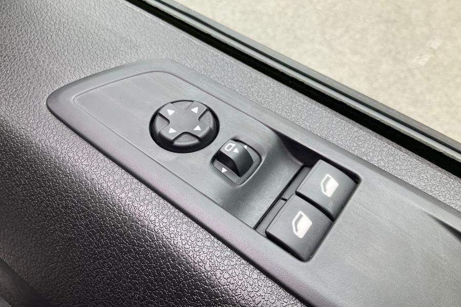 Vauxhall VIVARO LIFE Photo autoimg-2ac4cee0a7e575be151ef39548d2e819e6b8f722.jpg