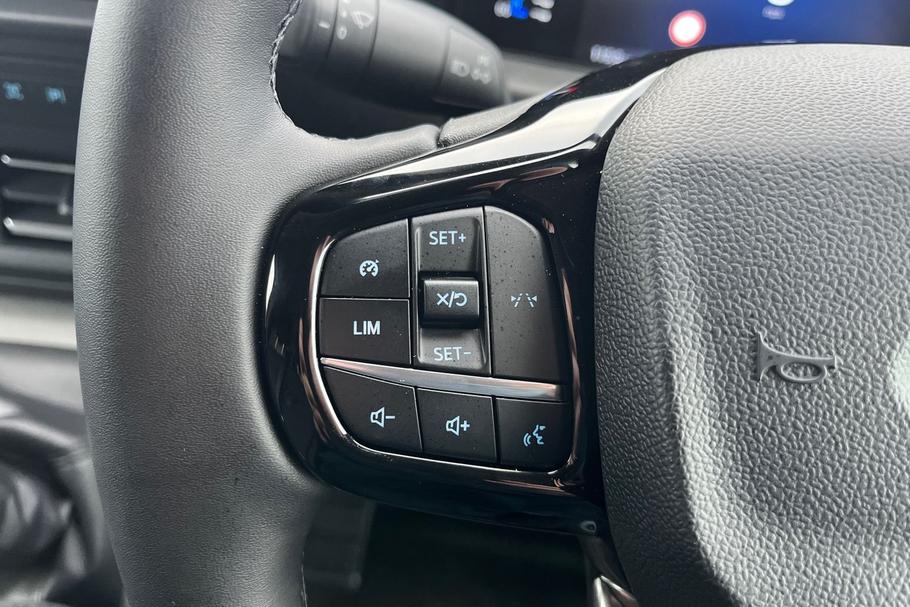 Used Ford TRANSIT CUSTOM 28