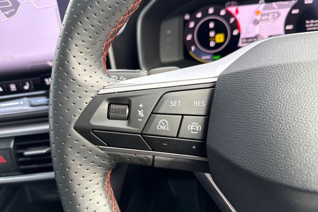 SEAT Leon Photo 16