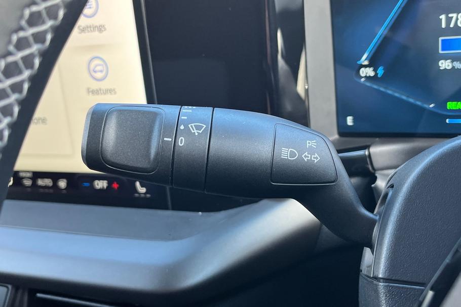 Used Ford E-TRANSIT COURIER 27