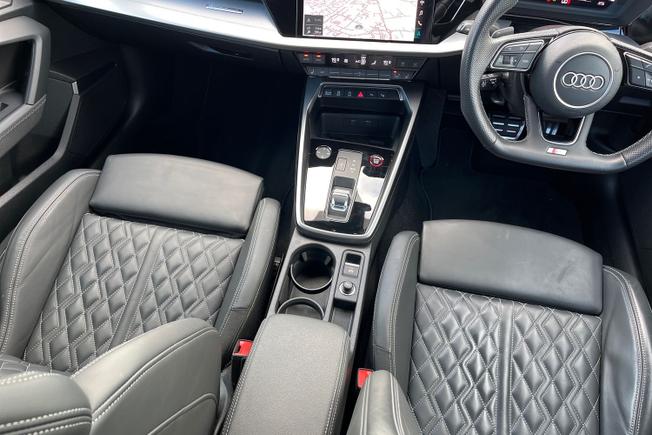 AUDI S3 Photo 42