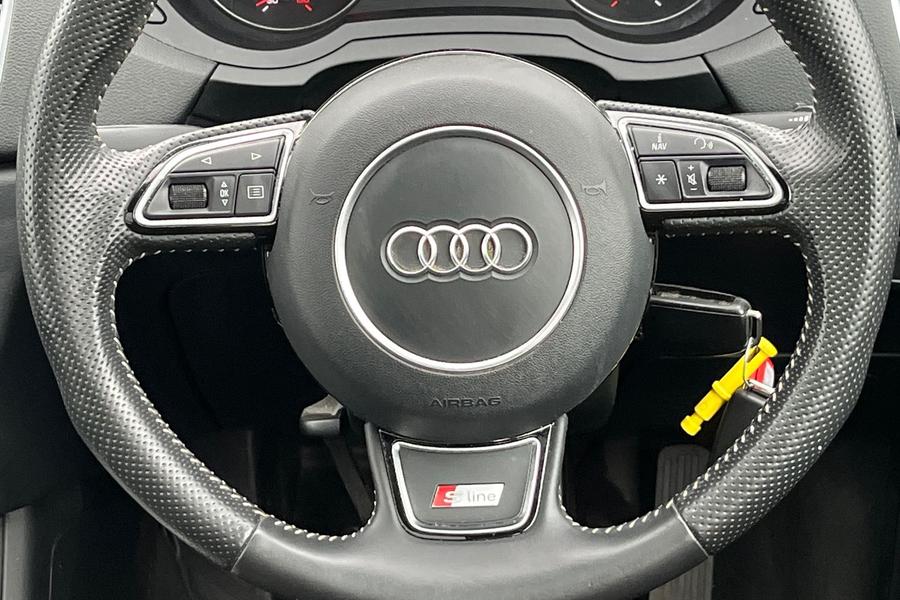 Audi Q3 Photo autoimg-2acfc1f2a87a0a3f07fdbf4dd1445e29f77e03f3.jpg