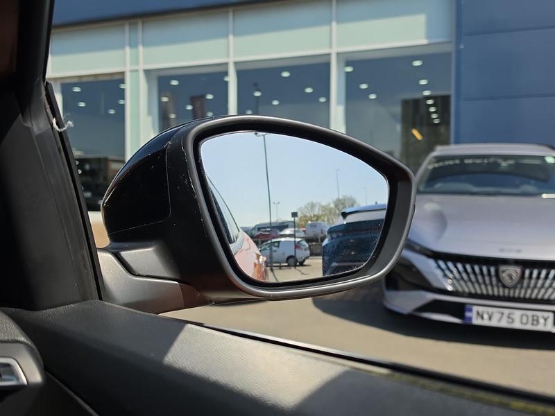 Used Peugeot E-2008 YB71SKU 25