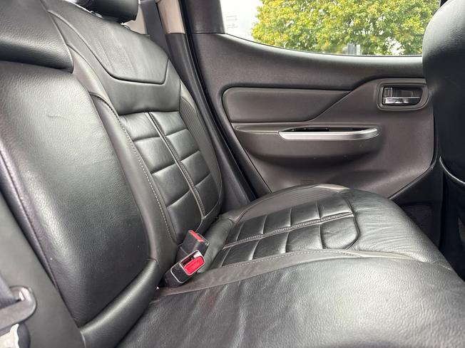 MITSUBISHI L200 Photo 38