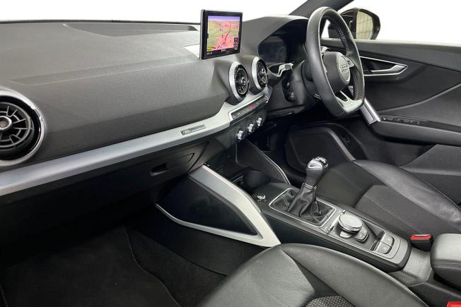 AUDI Q2 Photo 2