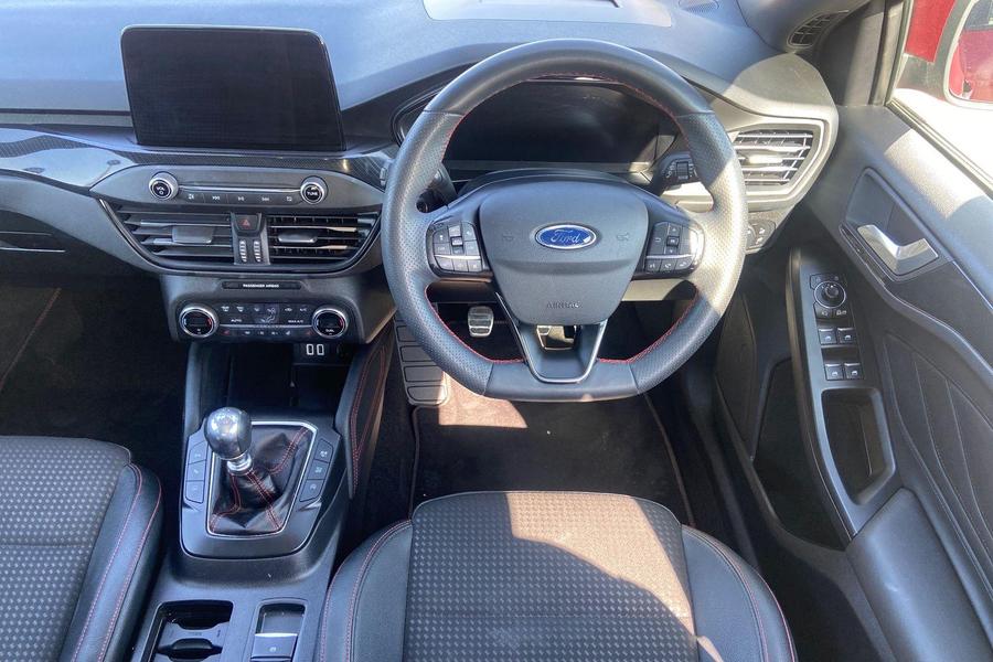 Ford FOCUS Photo autoimg-2ad5cd07836ab1d1a9f05991c54eace4e40ff71f.jpg