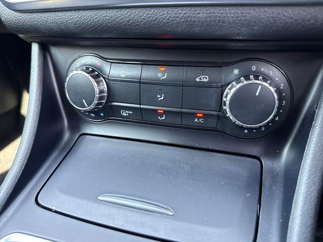 MERCEDES-BENZ GLA Photo 34