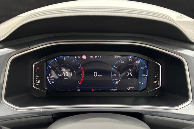 VOLKSWAGEN T-Roc Photo 15