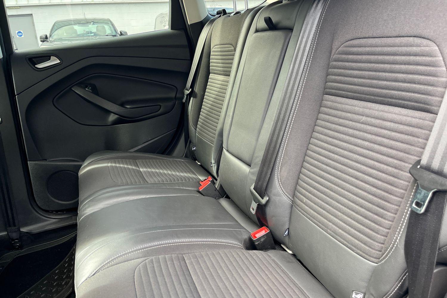 Ford KUGA Photo 19