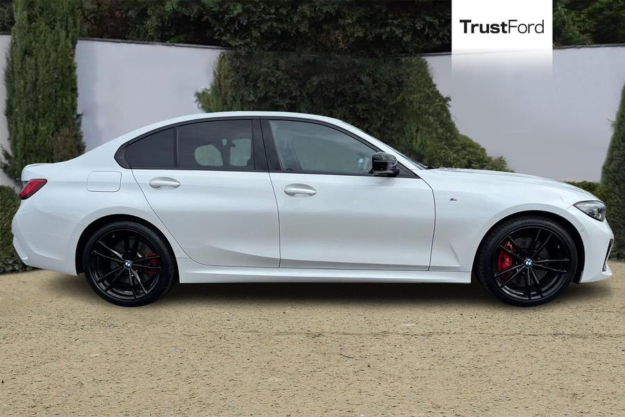 BMW 3 Series Photo autoimg-2ae9bf3829c382100302f107db16a47e82ceb380.jpg