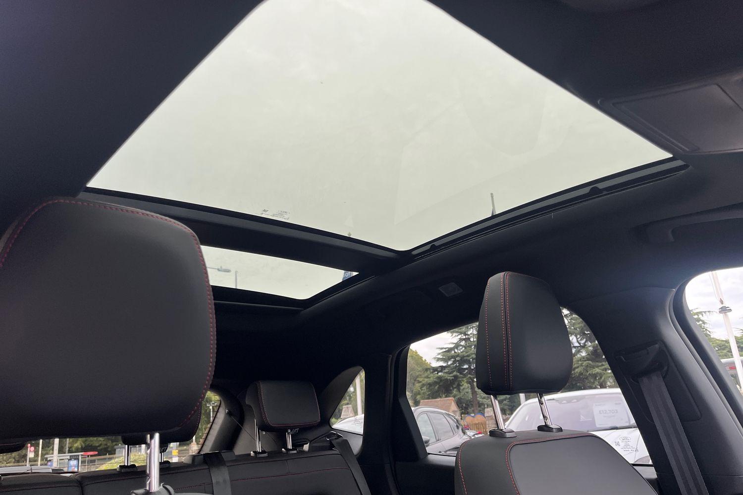 Ford KUGA Photo 38