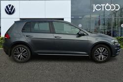 VOLKSWAGEN Golf Photo 4