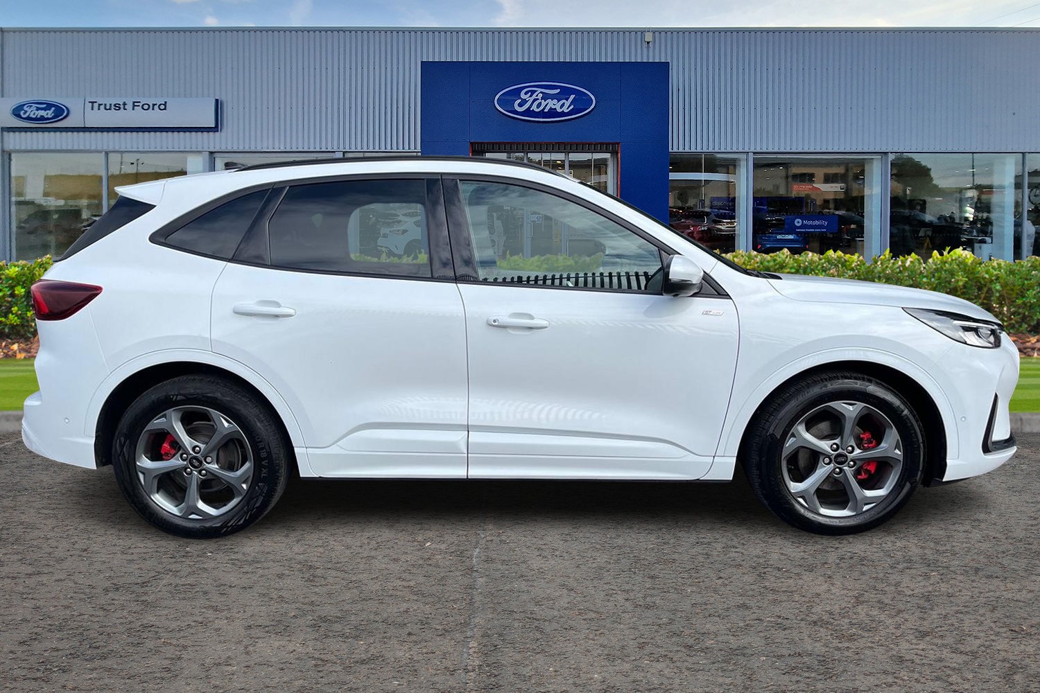 Ford KUGA Photo 2