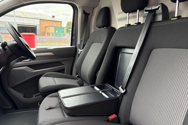 VOLKSWAGEN  Transporter Photo 25