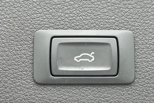 AUDI e-tron Photo 39