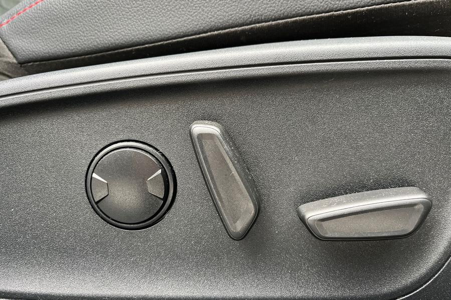 Ford KUGA Photo autoimg-2af3e4fc9378cffbdd0f77e7891a0915a9cdcf6f.jpg