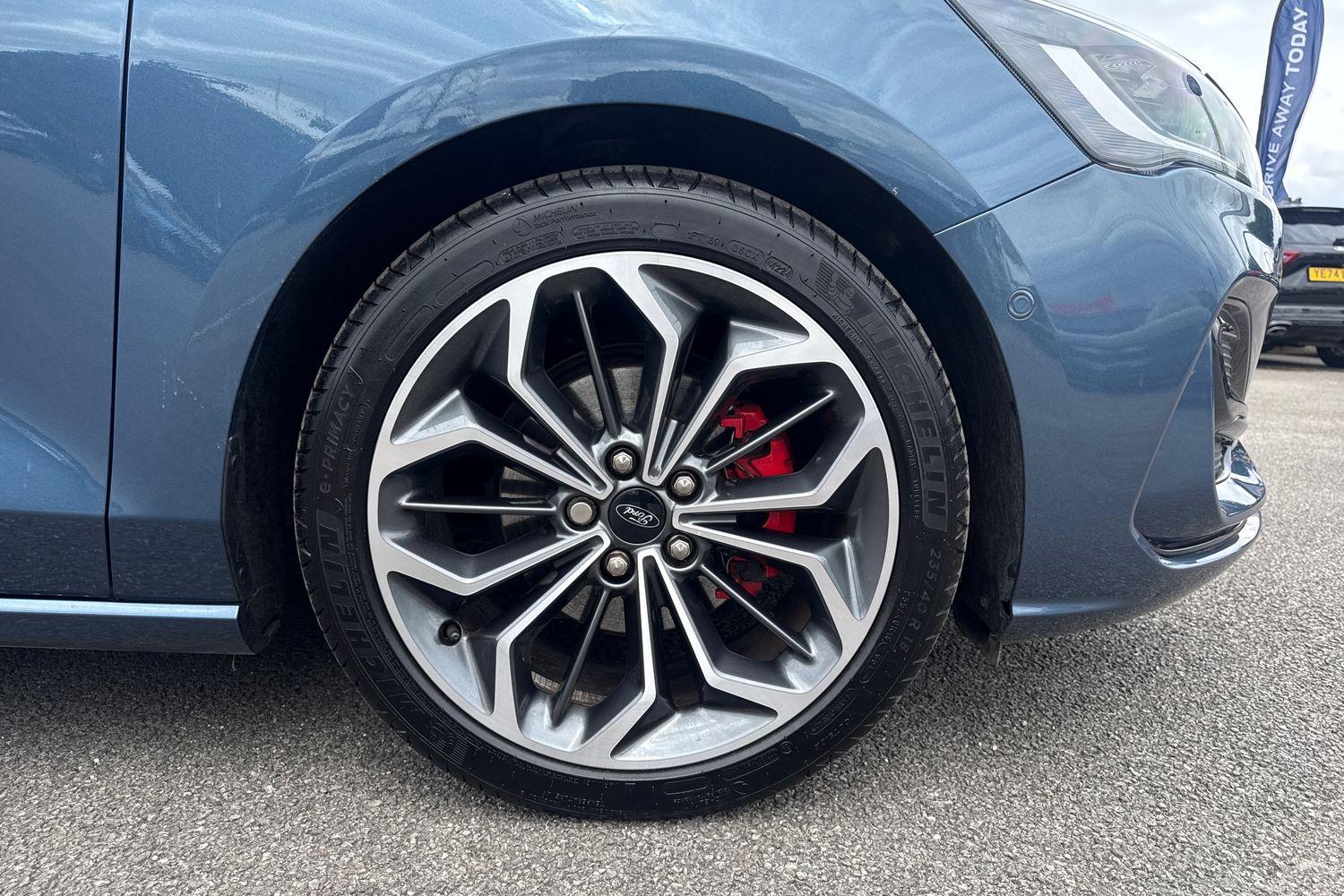 Ford Focus Photo 7