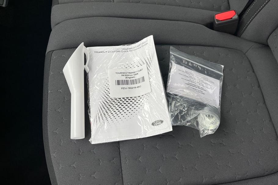 Used Ford TRANSIT CUSTOM 8