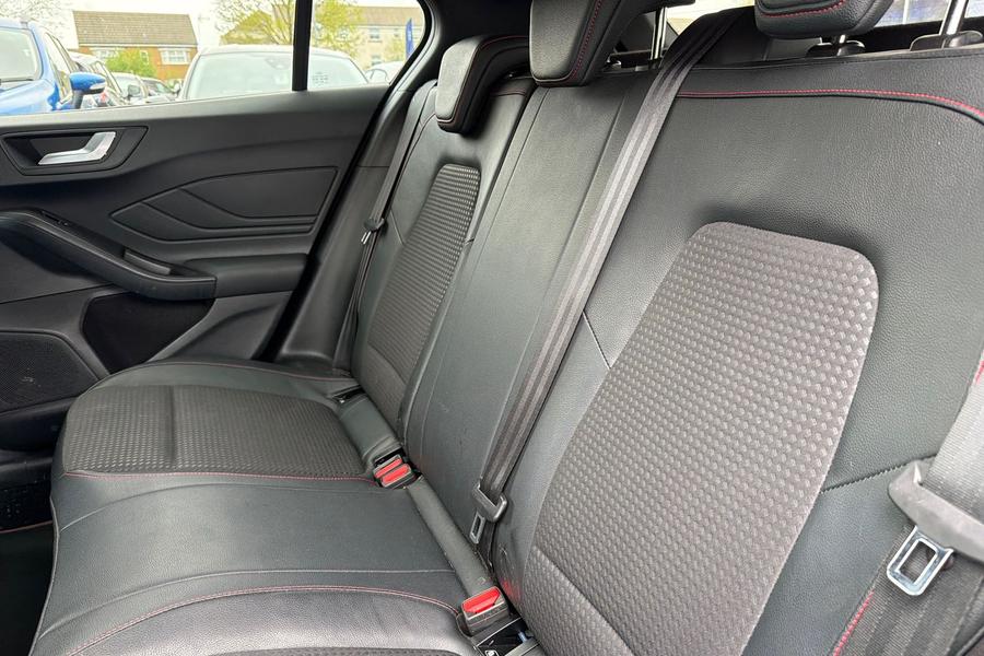 Ford FOCUS Photo autoimg-2afa3d3d2cfe26ae445d7628b05f54371124b764.jpg