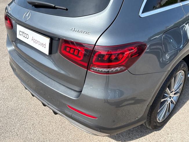 MERCEDES-BENZ Glc Photo 23