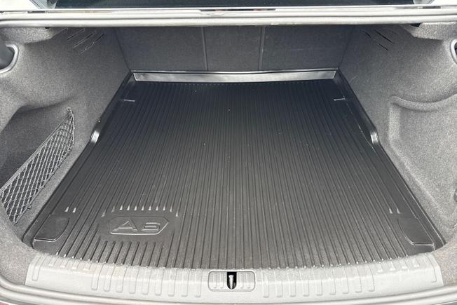 AUDI A6 Saloon Photo 12