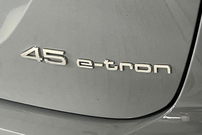 AUDI Q4 E-Tron Photo 35
