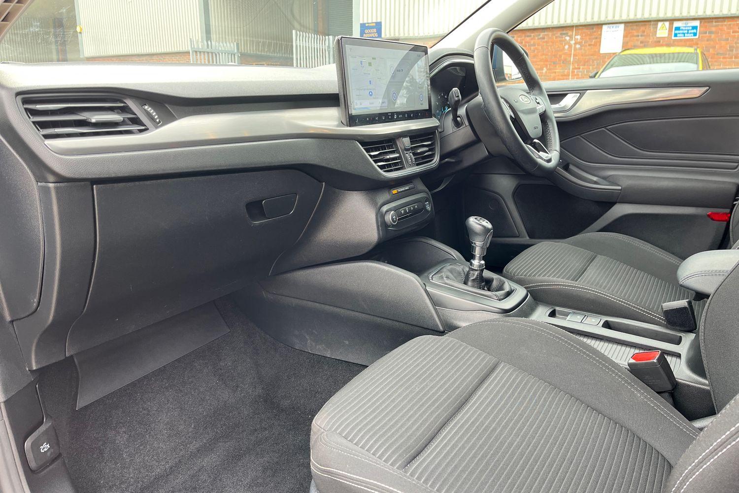 Ford Focus Photo 17