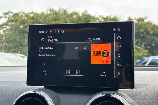 AUDI Q2 Photo 13