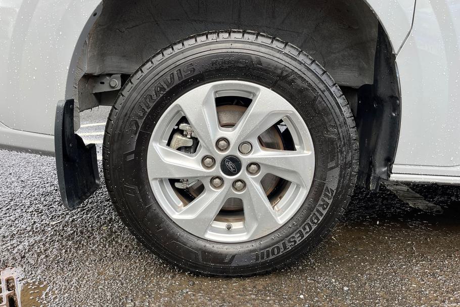 Used Ford TRANSIT CUSTOM JMZ6808 24