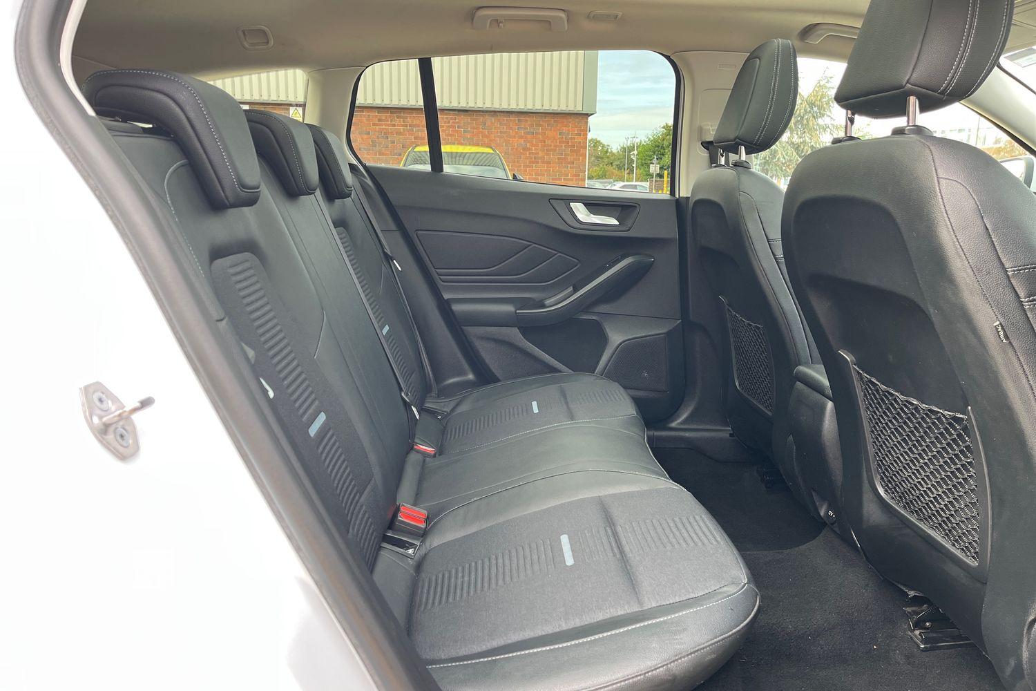 Ford Focus Photo 26