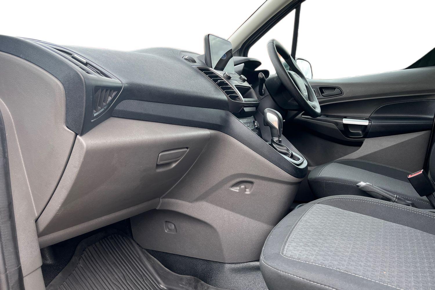 Ford TRANSIT CONNECT Photo 2