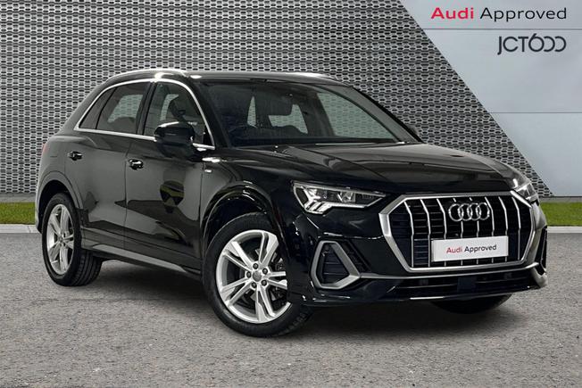 AUDI Q3 Photo 1