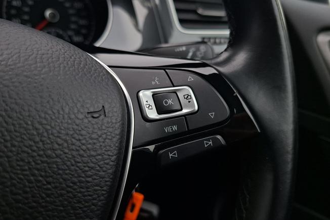 VOLKSWAGEN Golf Photo 17