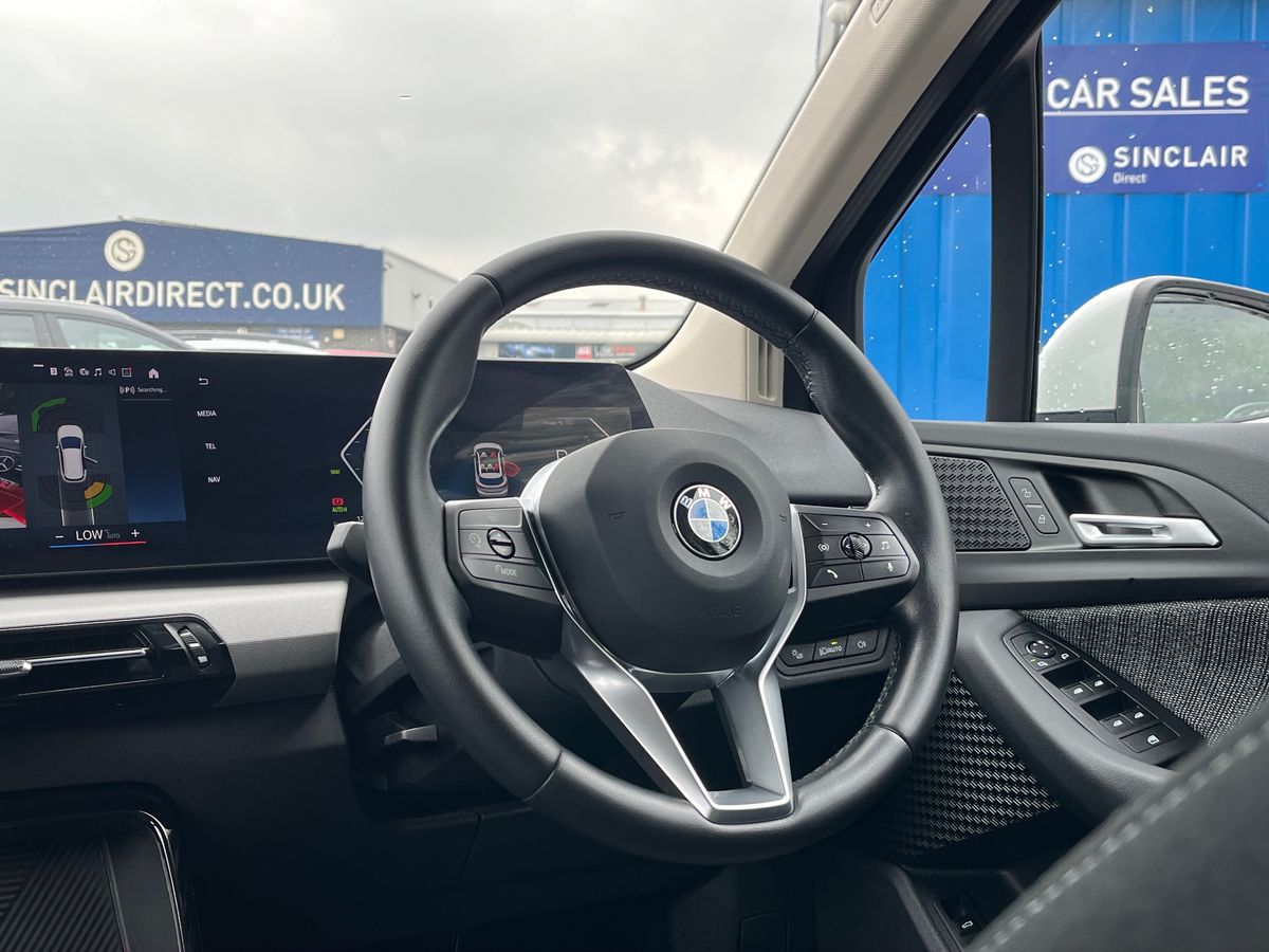 BMW 2 Series Active Tourer Photo 14