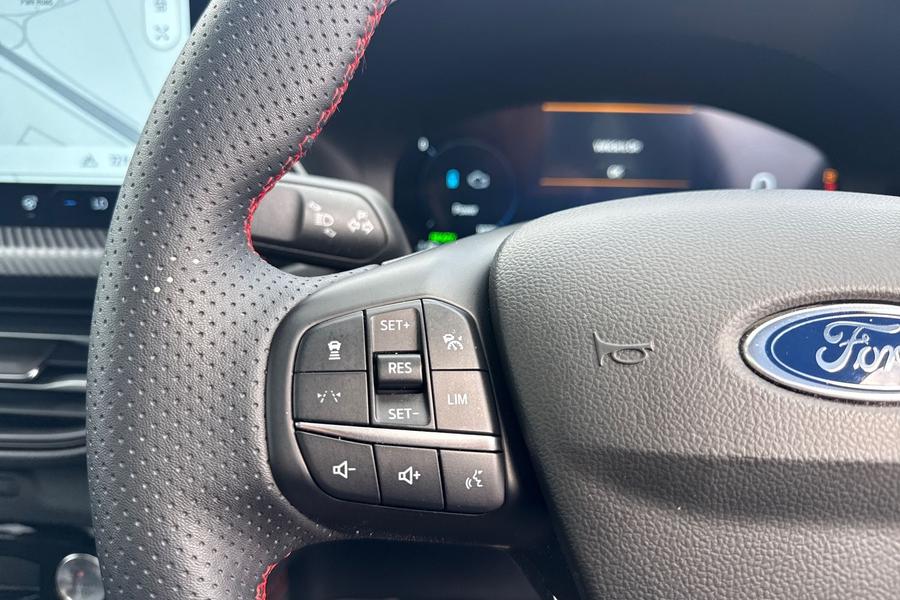 Ford KUGA Photo autoimg-2b1174d9e07a2559d350a55fda5a6567fe0f1d5c.jpg