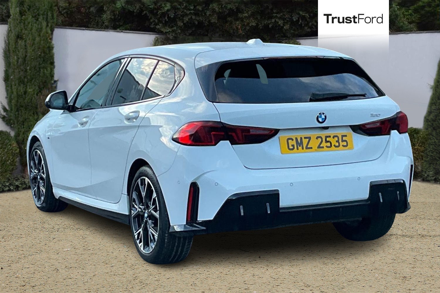 BMW 1 SERIES Photo 1