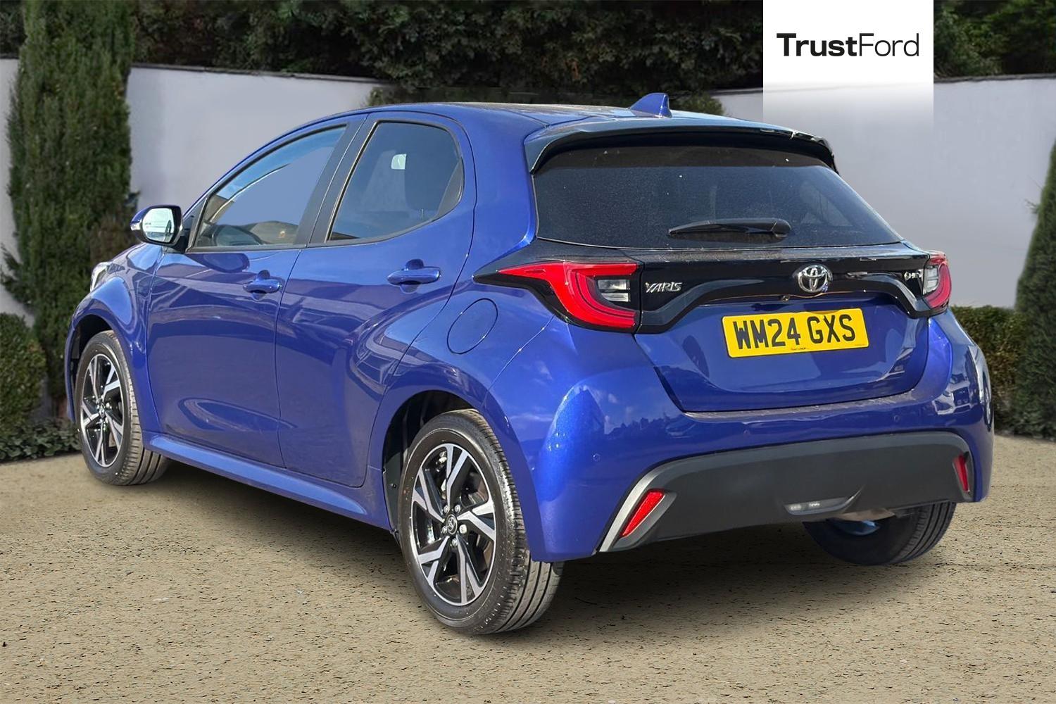 Toyota Yaris Photo 1