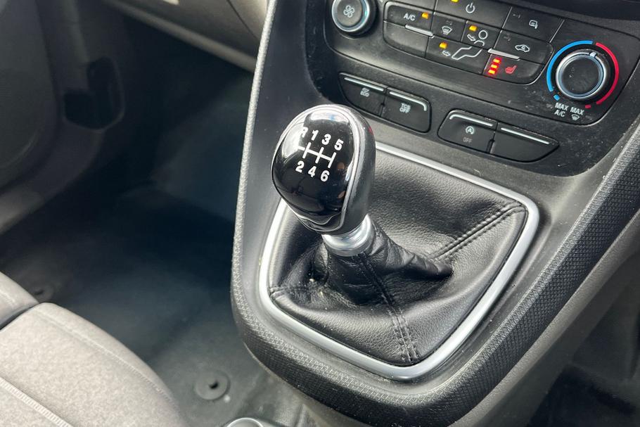 Used FORD TRANSIT CONNECT EX69UBS 38