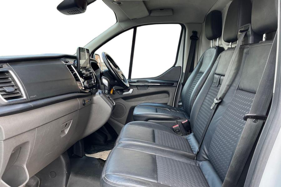 Ford TRANSIT CUSTOM Photo autoimg-2b20e2ba1ad9c36c021f2c64d6284f982f9c122f.jpg