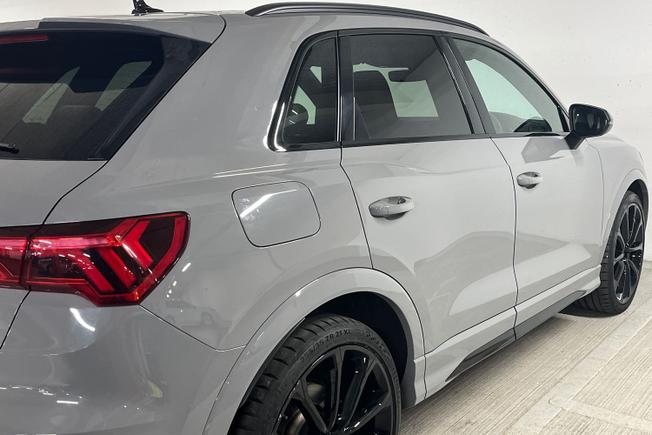 AUDI RS Q3 Photo 35