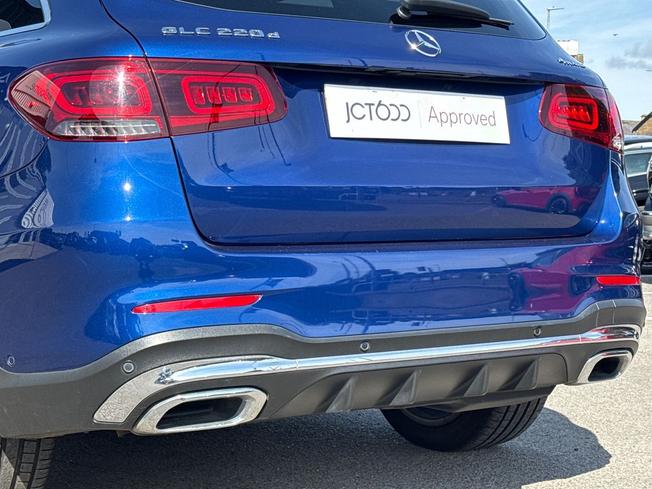 MERCEDES-BENZ GLC Photo 35